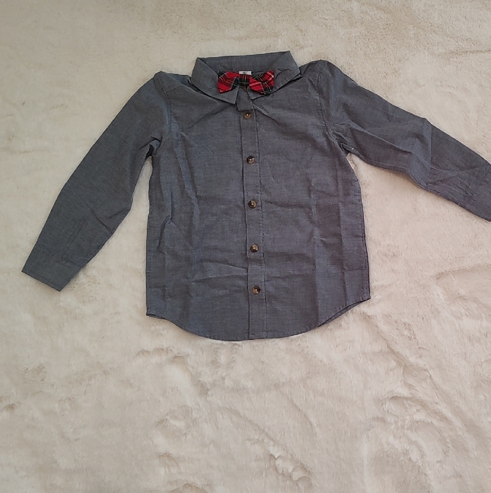Old Navy Gray Kids Shirt with Red Bow Tie